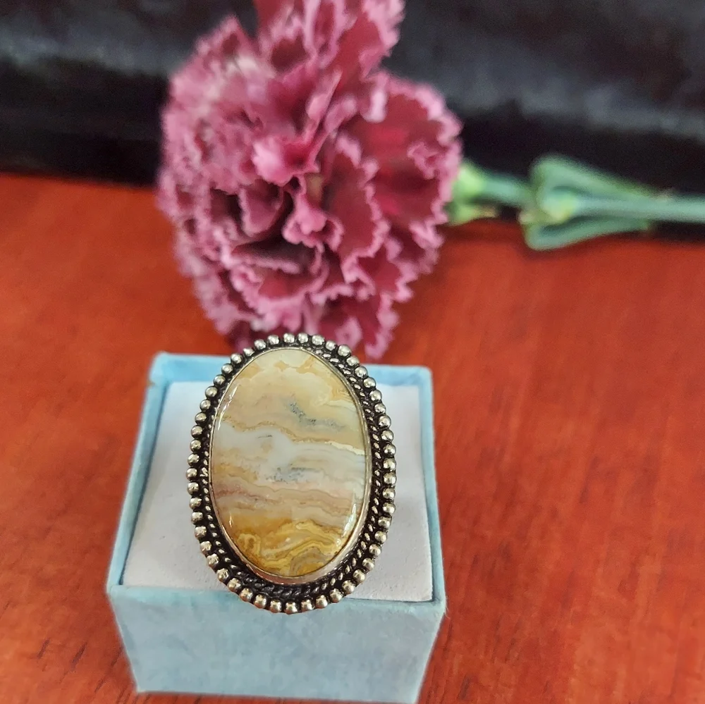 Handcrafted Mexican Crazy Lace Agate Oversized Oval Ring (7) - Picture 15 of 16